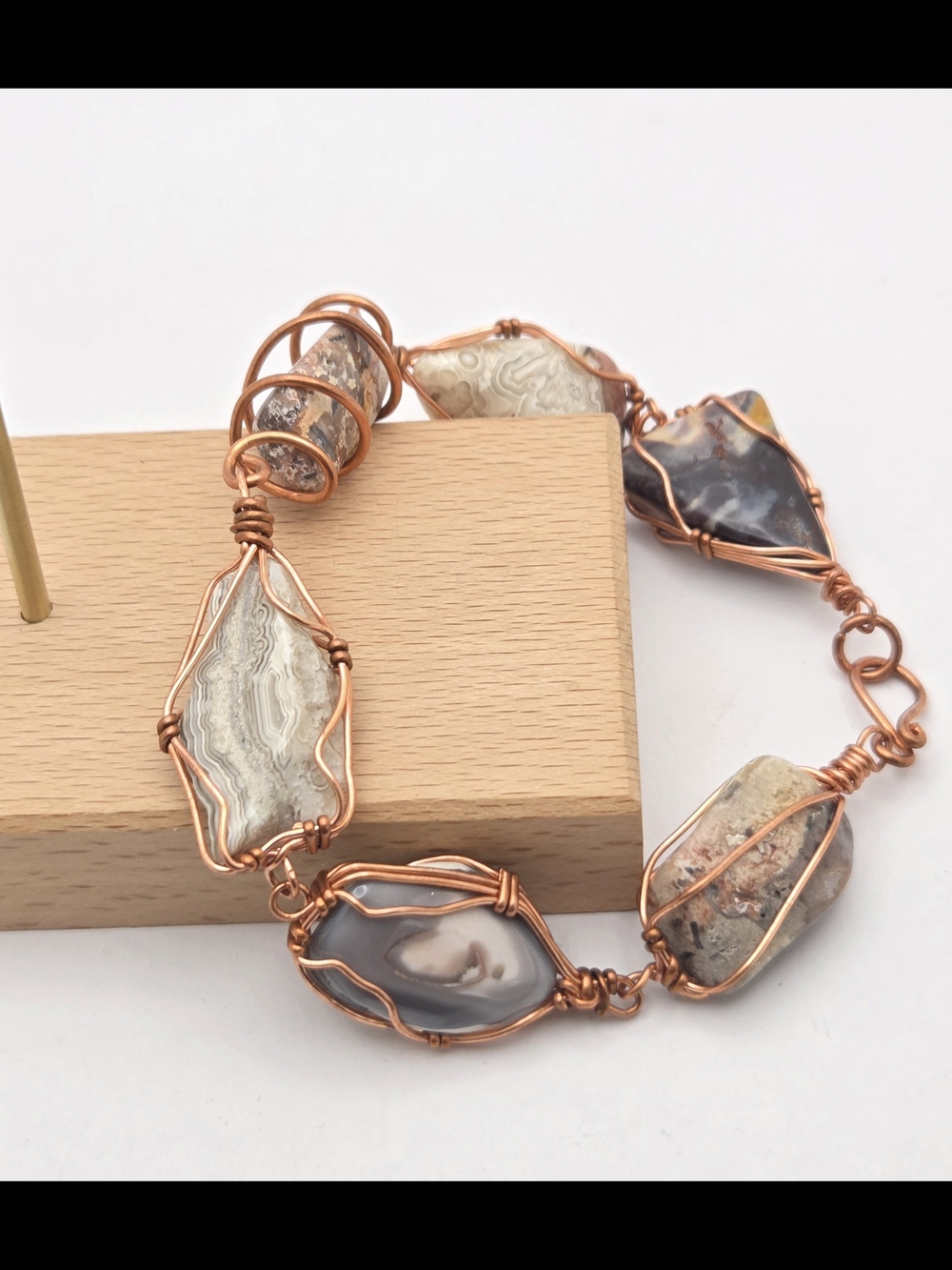 Artisan Wire Wrapped Natural Agate Stone Slip On Bracelet Copper Tone 7.5 Inch